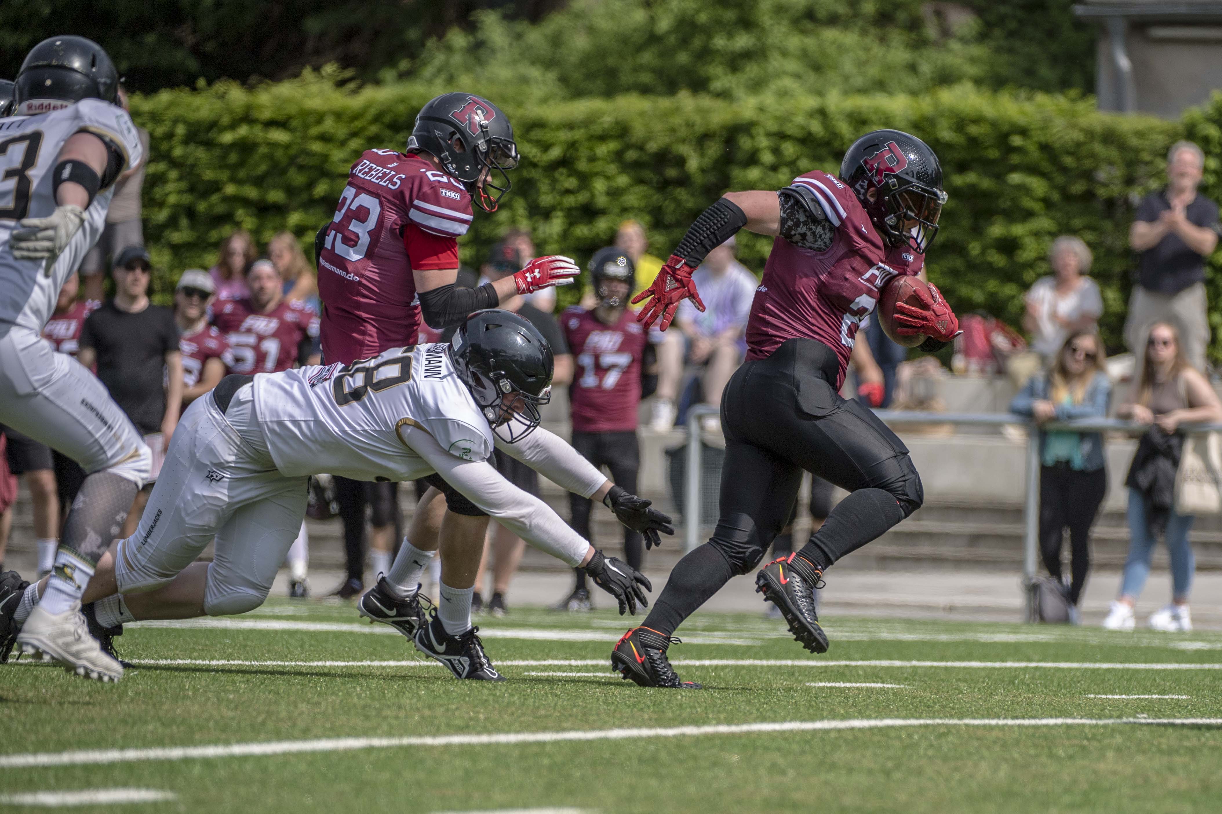 Offensive Power und solide Defense: Bochum Rebels feiern 54:0-Sieg über Lumberjacks - Foto: Oliver Jungnitsch